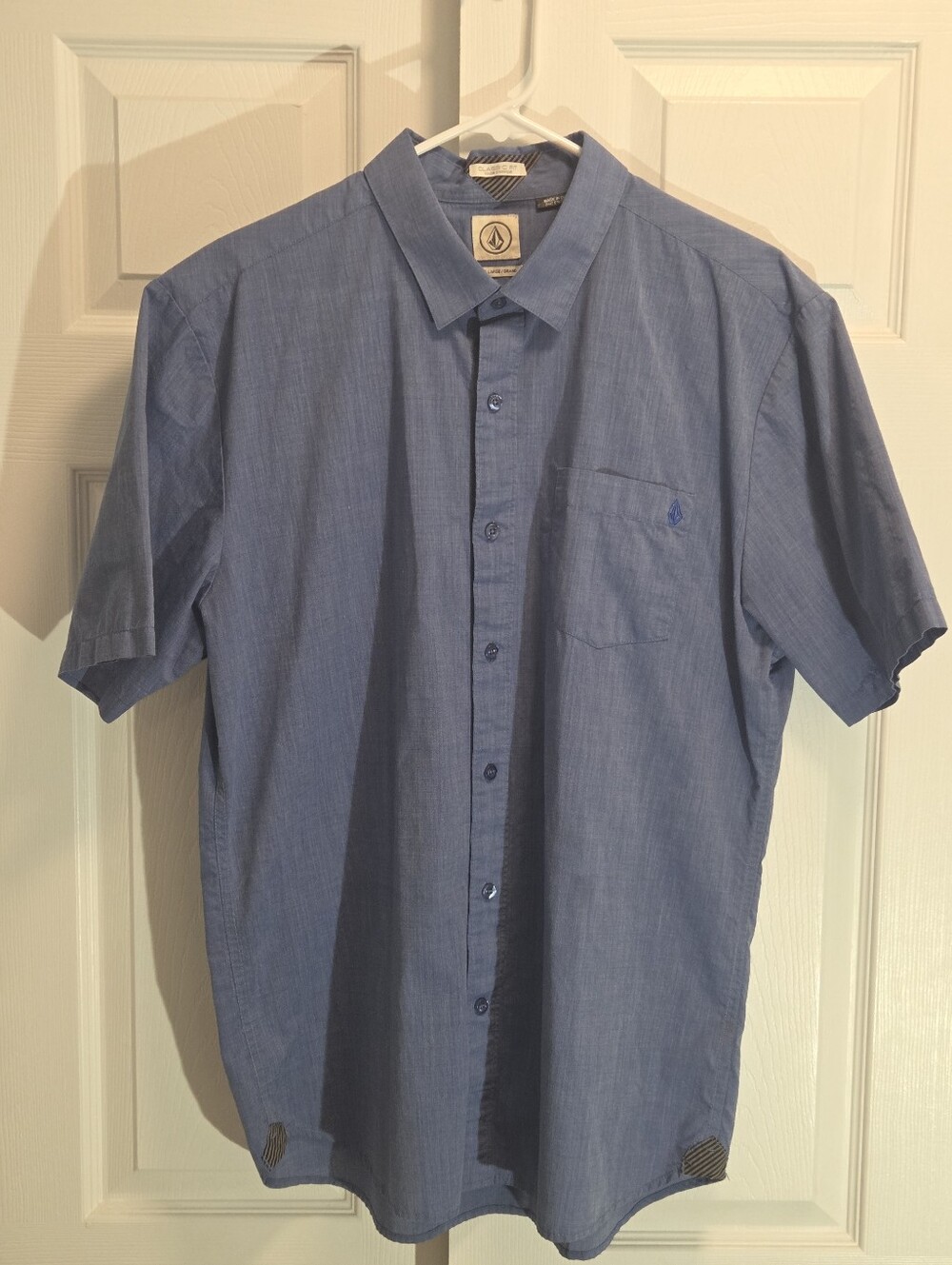 (5/$25) Volcom Short-Sleeve Button-Down Shirt - Large, Blue
